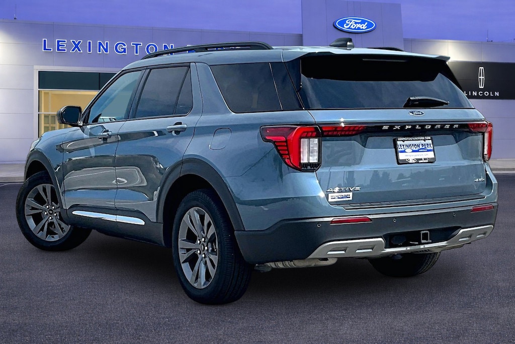 Used 2025 Ford Explorer Active Active 4WD