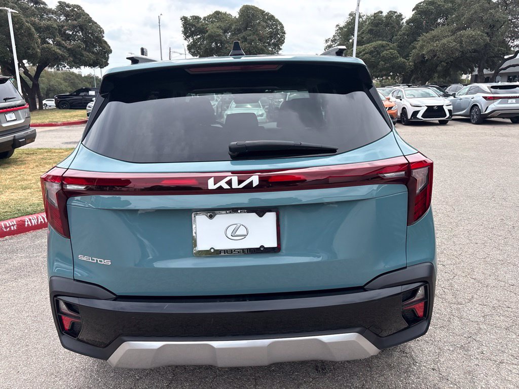 Used 2024 Kia Seltos EX SUV