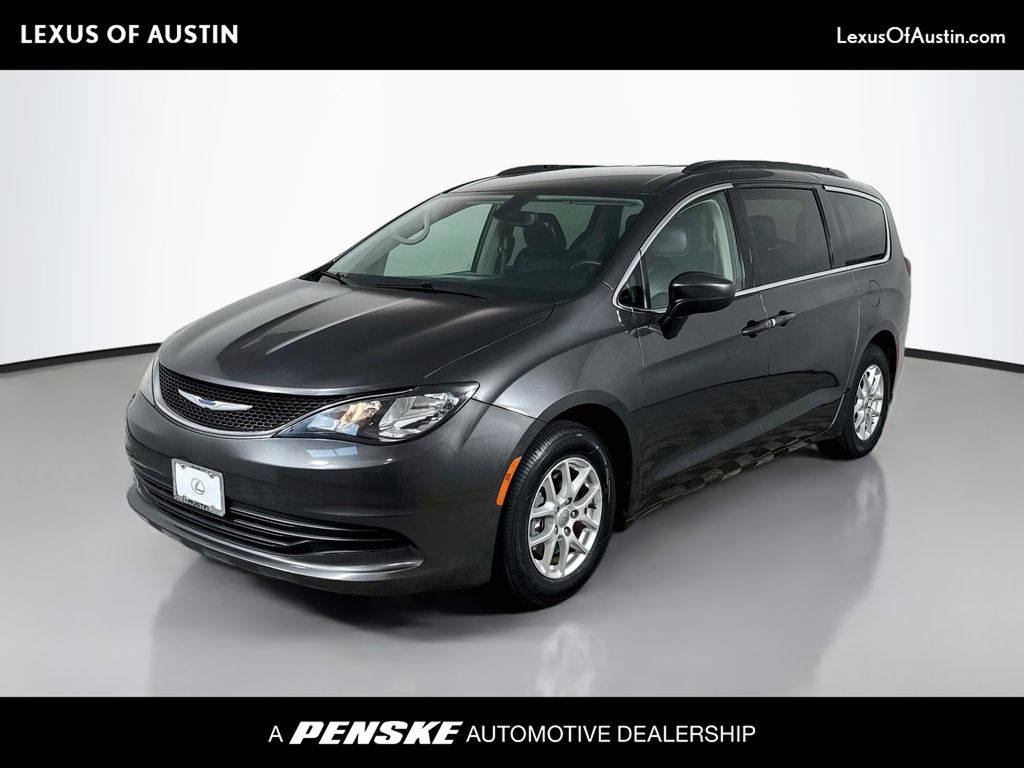 2020 Chrysler Voyager