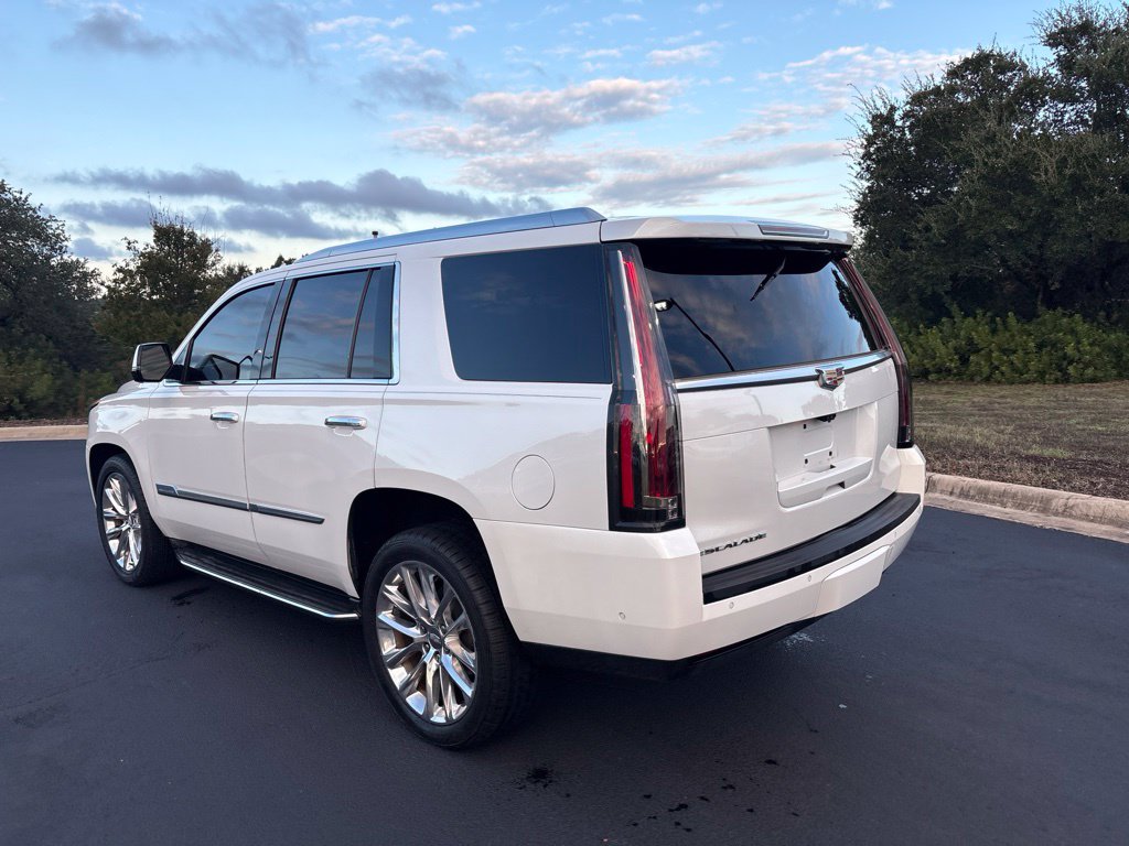 Used 2017 Cadillac Escalade Luxury SUV