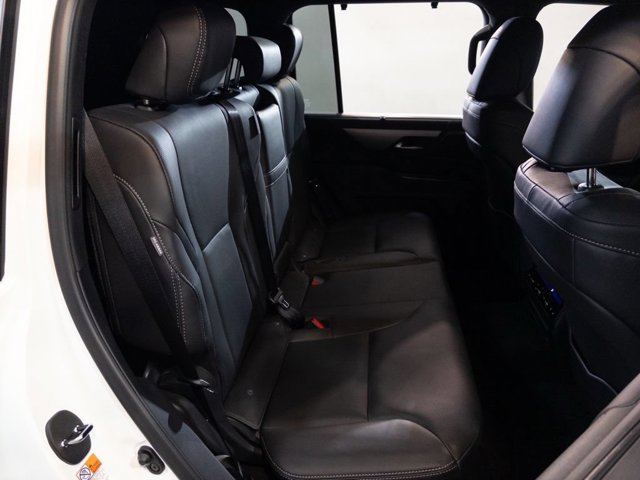 2026 Lexus LX 700h F-Sport - Photo 14