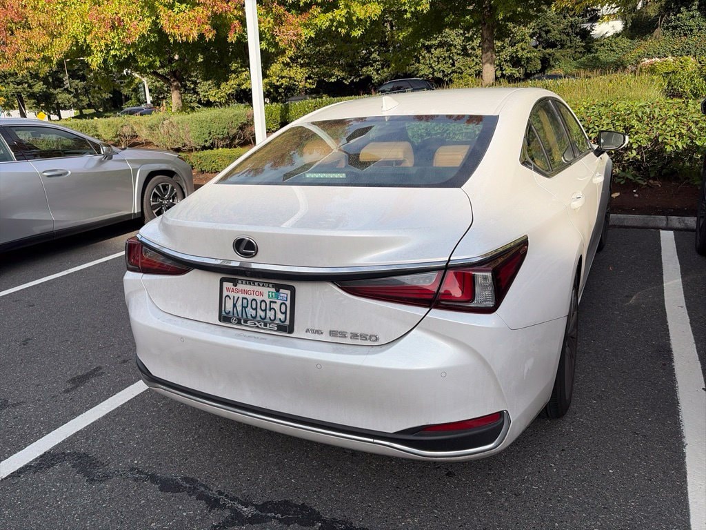 Certified 2024 Lexus ES 250 LUXURY AWD SEDAN