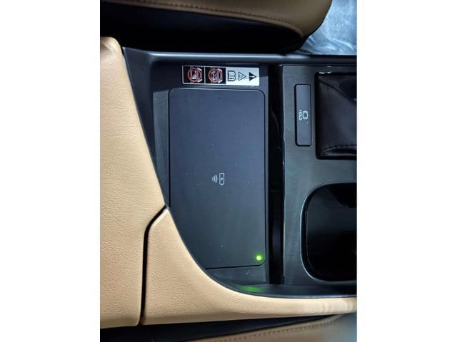 2024 Lexus ES 350 - Photo 20