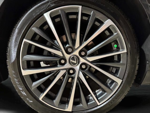 2024 Lexus ES 350 - Photo 30