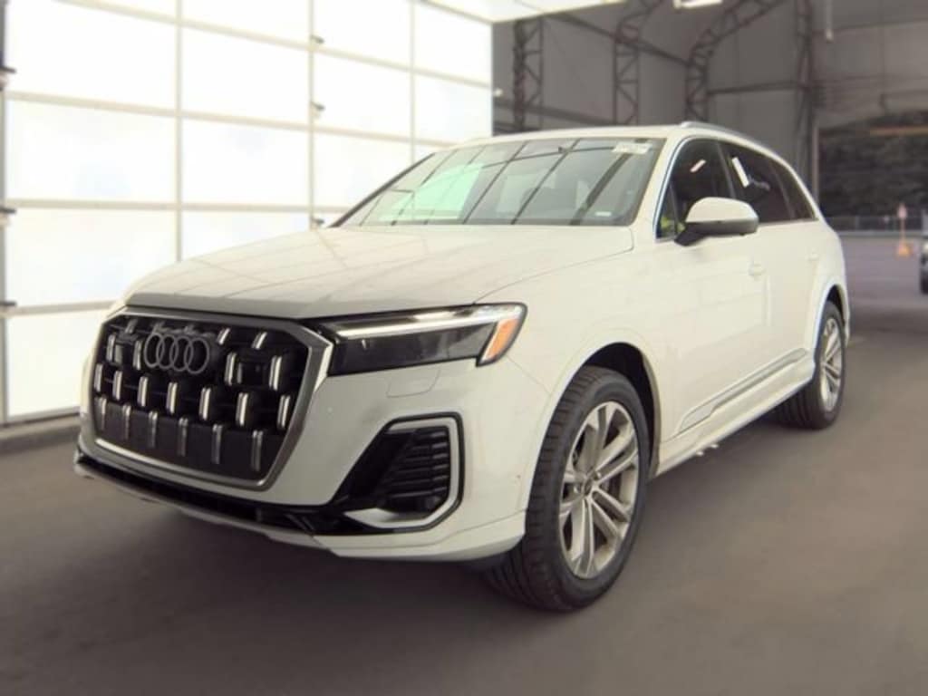 Used 2025 Audi Q7 55 Premium Plus Quattro SUV