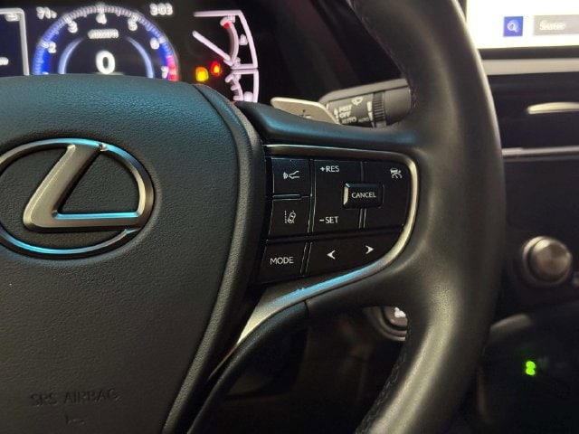 2024 Lexus ES 350 - Photo 17