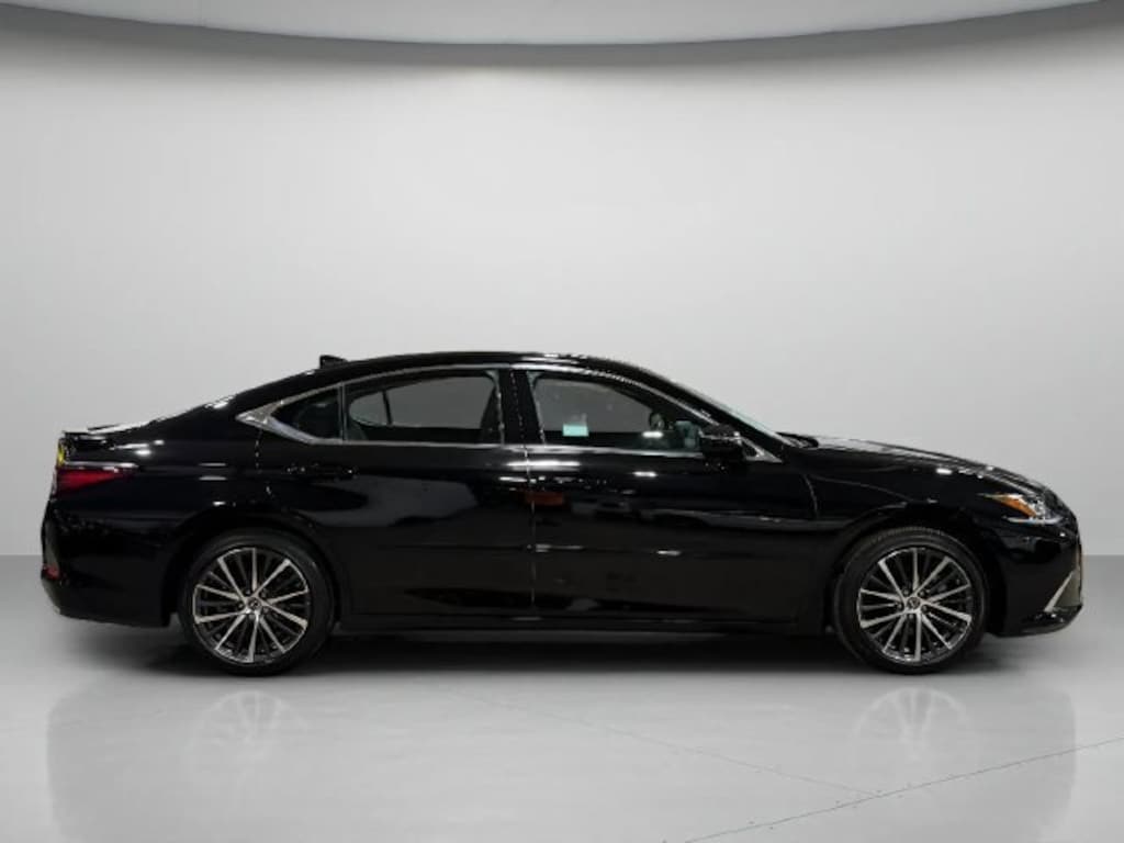 Used 2023 Lexus ES 350 Sedan