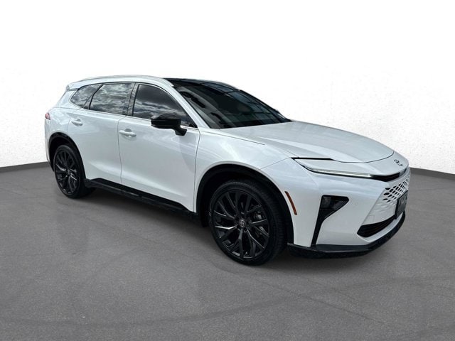 2025 Toyota Crown Signia