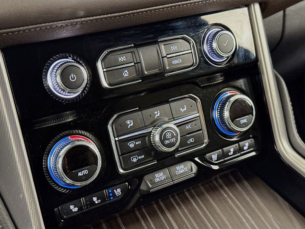 2024 GMC Yukon Denali - Photo 15