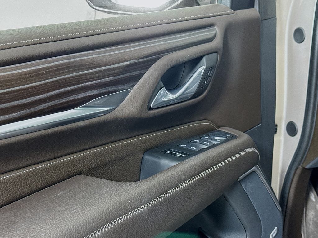 2024 GMC Yukon Denali - Photo 17