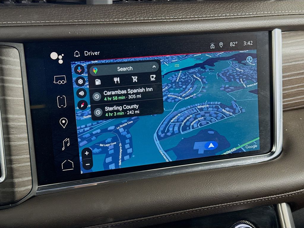 2024 GMC Yukon Denali - Photo 12
