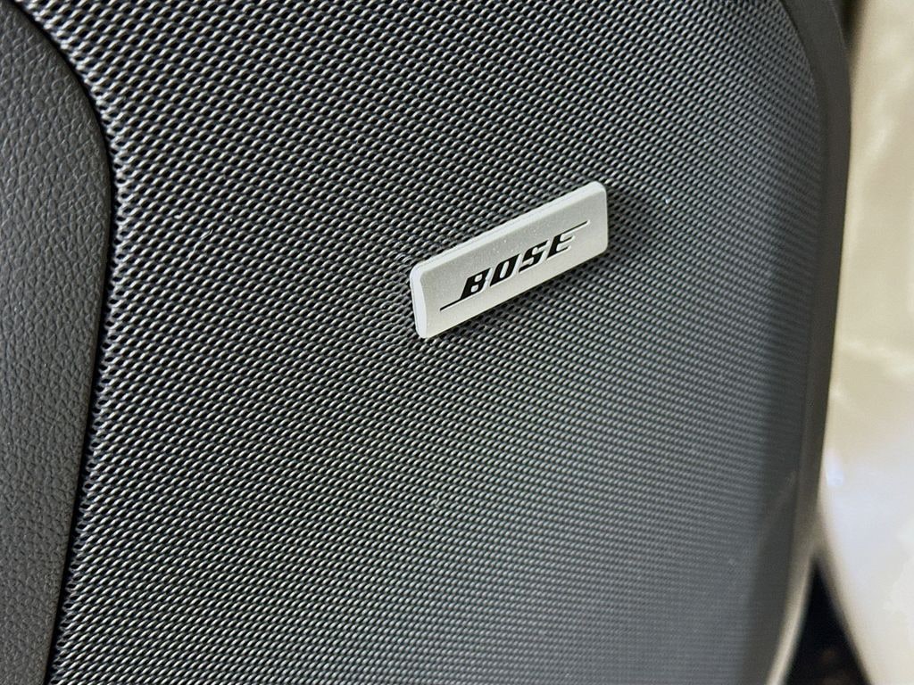 2024 GMC Yukon Denali - Photo 18