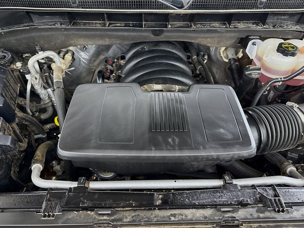 2024 GMC Yukon Denali - Photo 30