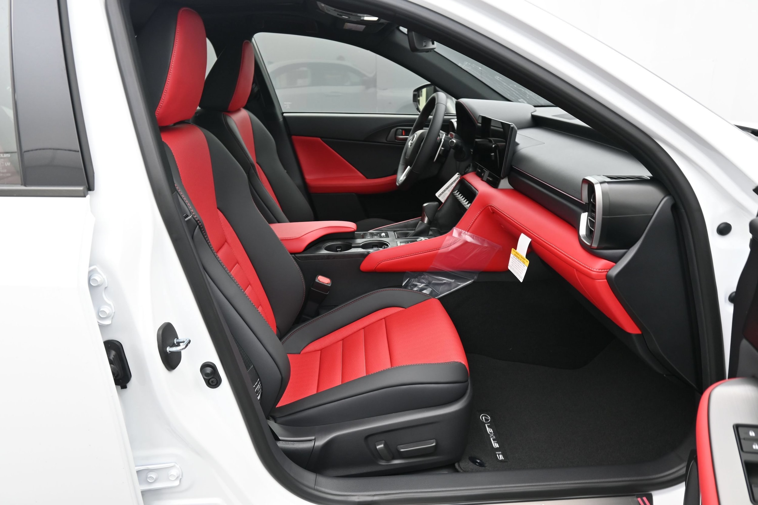 2026 Lexus IS 350 F SPORT - Photo 13