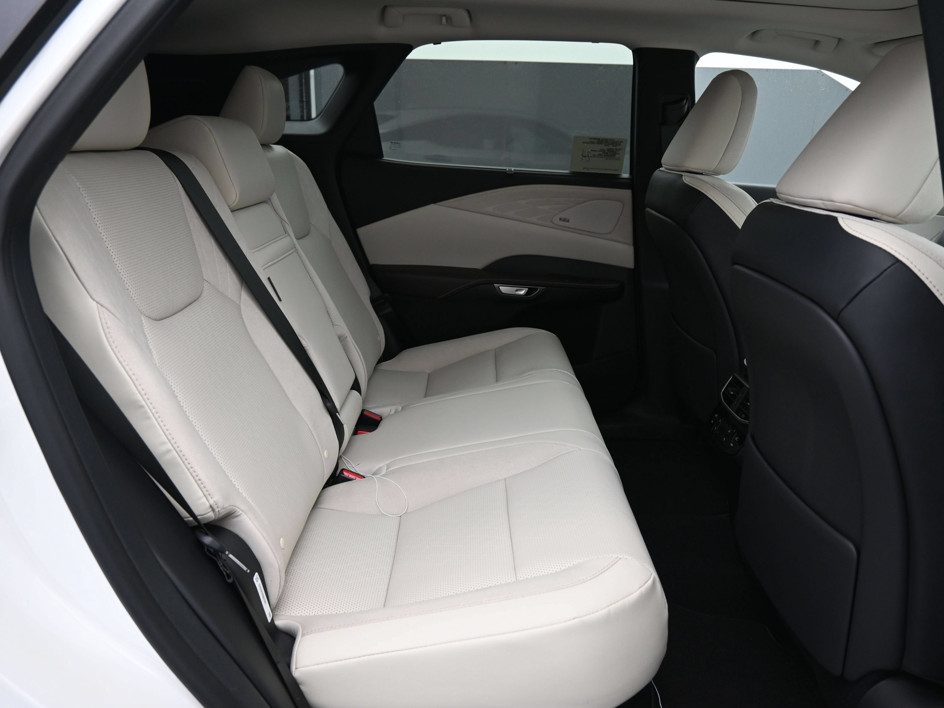 2025 Lexus RX 350 - Photo 12