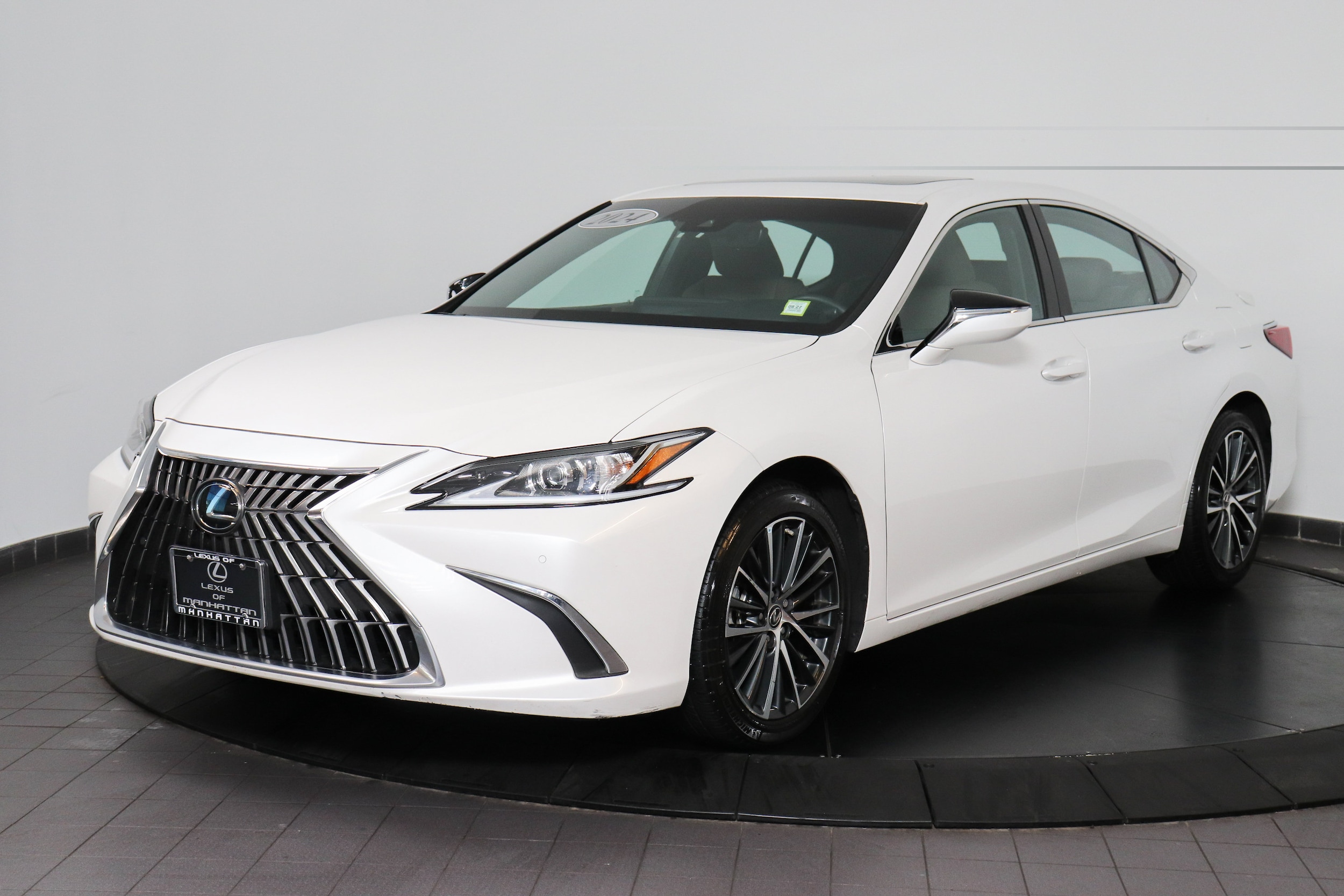 2024 Lexus ES Hybrid
