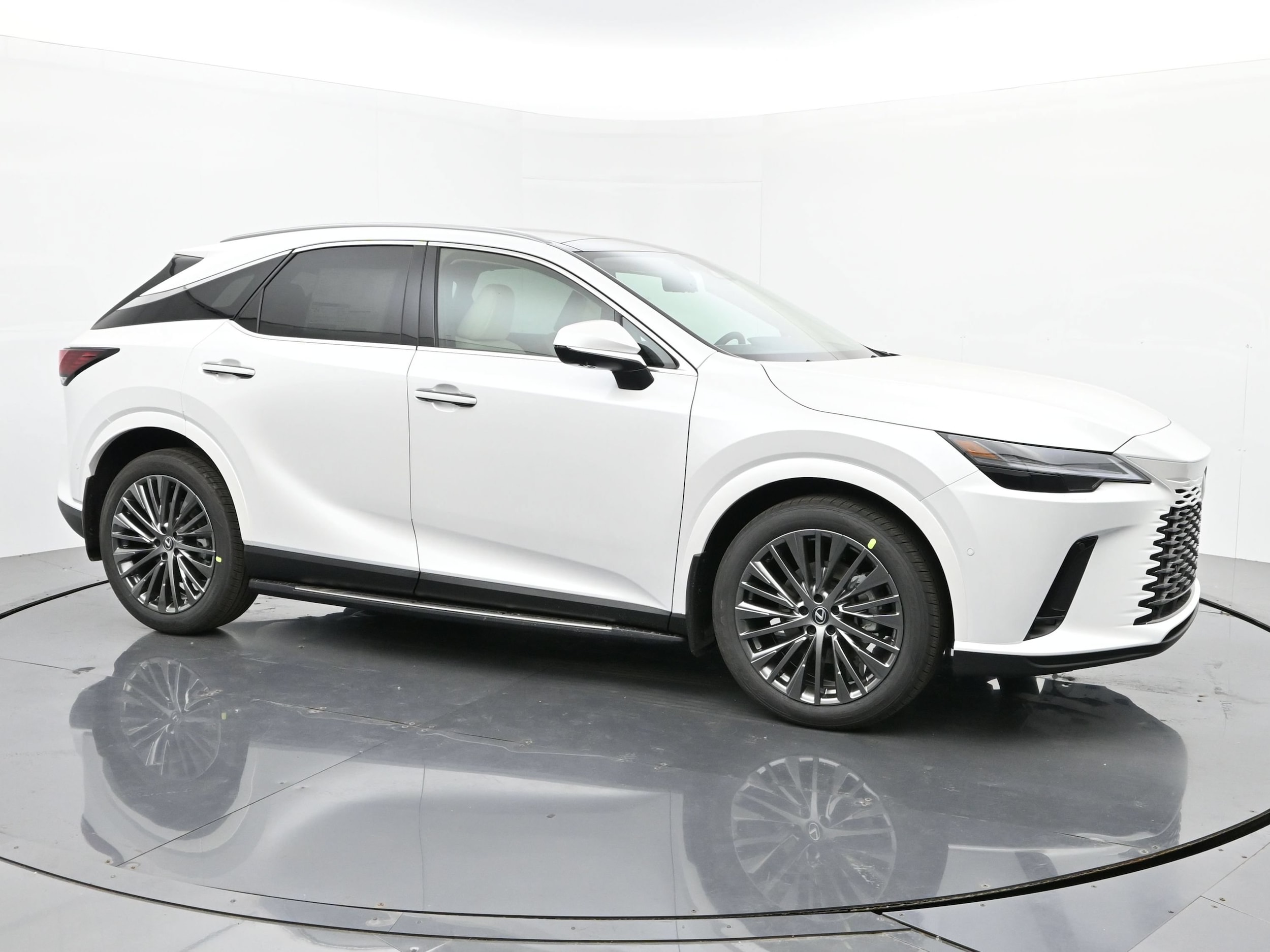 2025 Lexus RX 350 - Photo 7