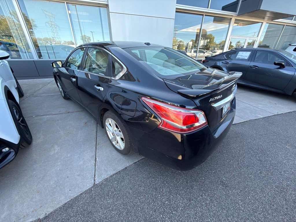 Used 2013 Nissan Altima 2.5 SL Sedan