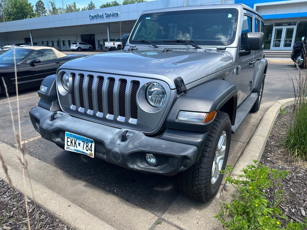 Used 2019 Jeep Wrangler Unlimited Sport S with VIN 1C4HJXDNXKW623429 for sale in Maplewood, Minnesota