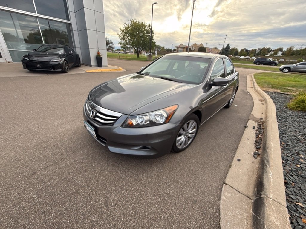 Used 2011 Honda Accord EX-L V6 with VIN 5KBCP3F83BB003584 for sale in Maplewood, Minnesota