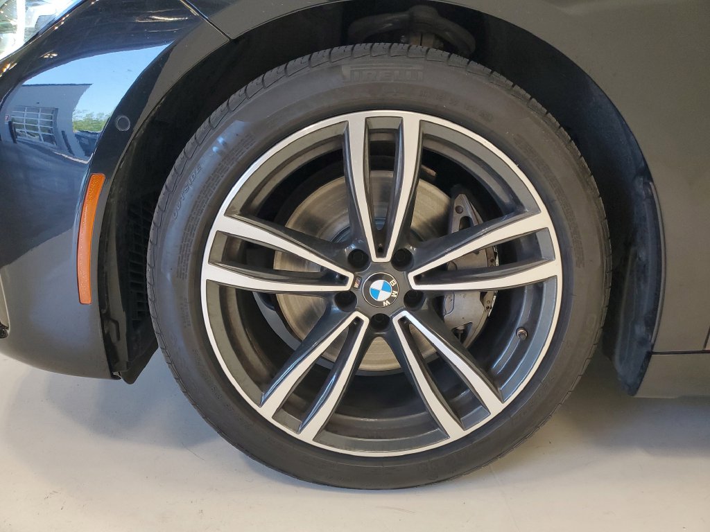 2022 BMW 7 Series 740i - Photo 11