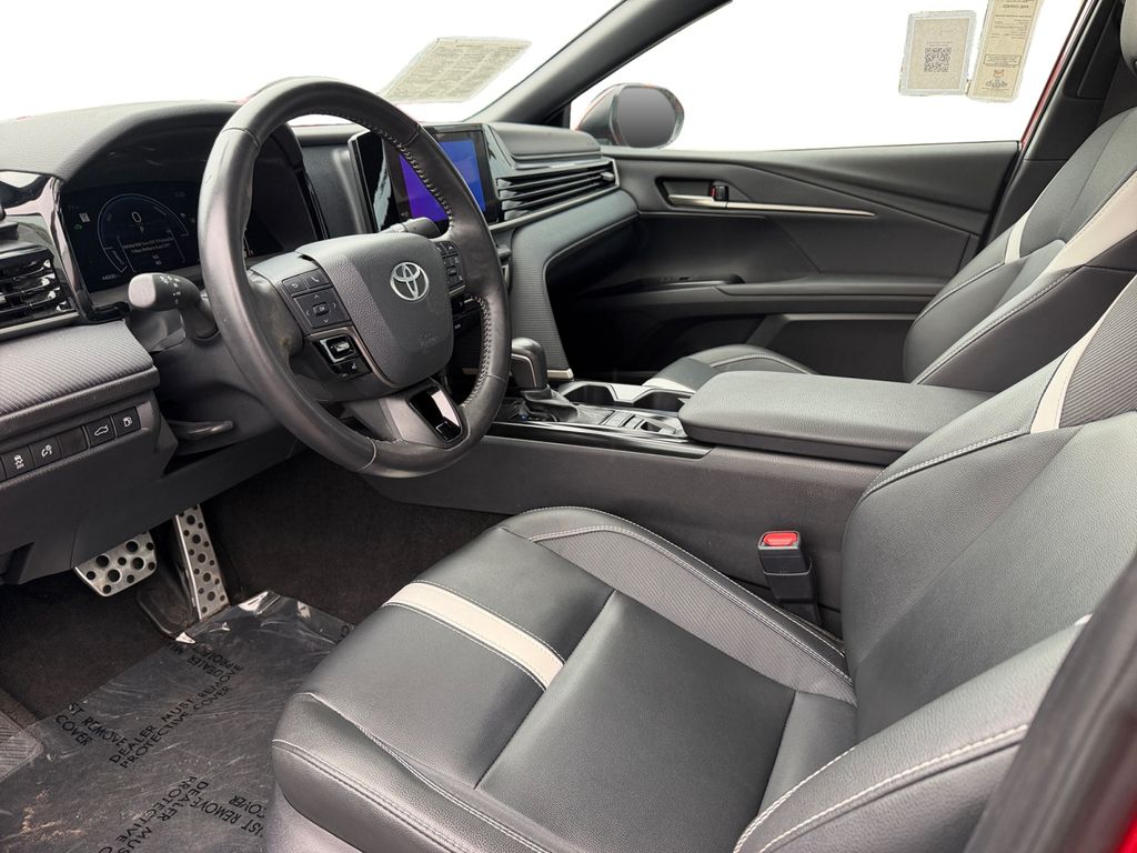 2025 Toyota Camry SE - Photo 22