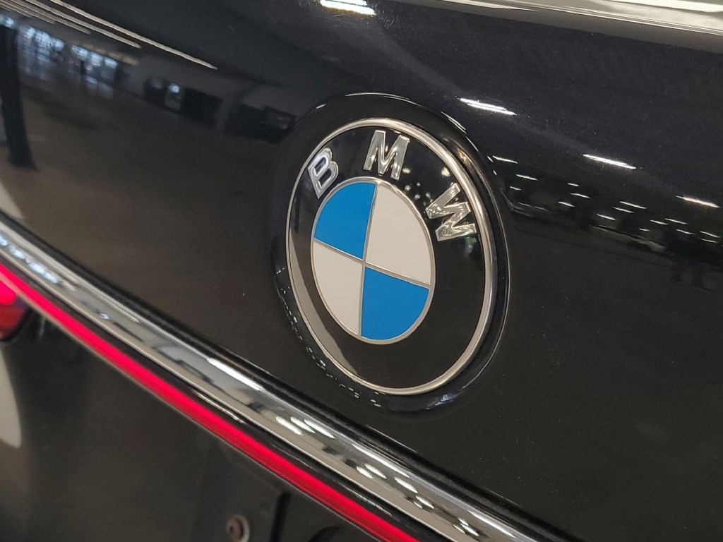 2022 BMW 7 Series 740i - Photo 8
