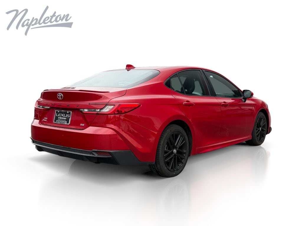 2025 Toyota Camry SE - Photo 6