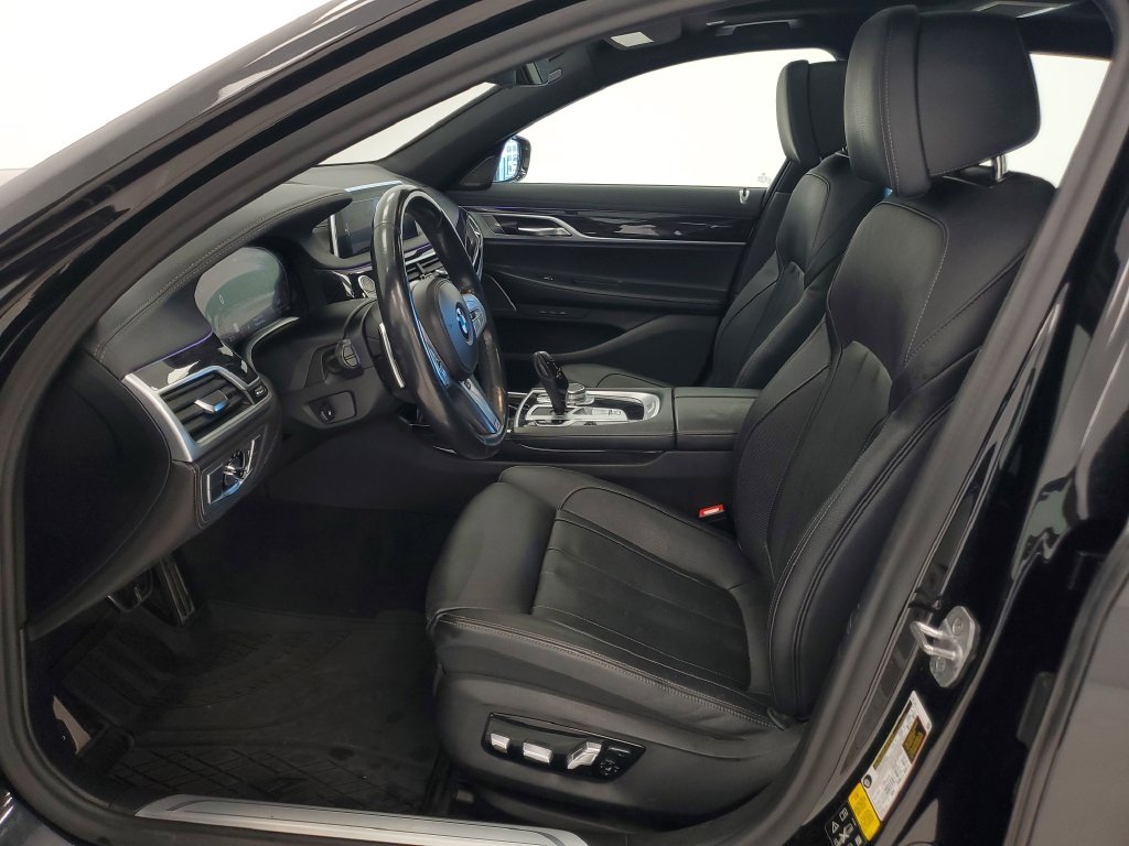 2022 BMW 7 Series 740i - Photo 15