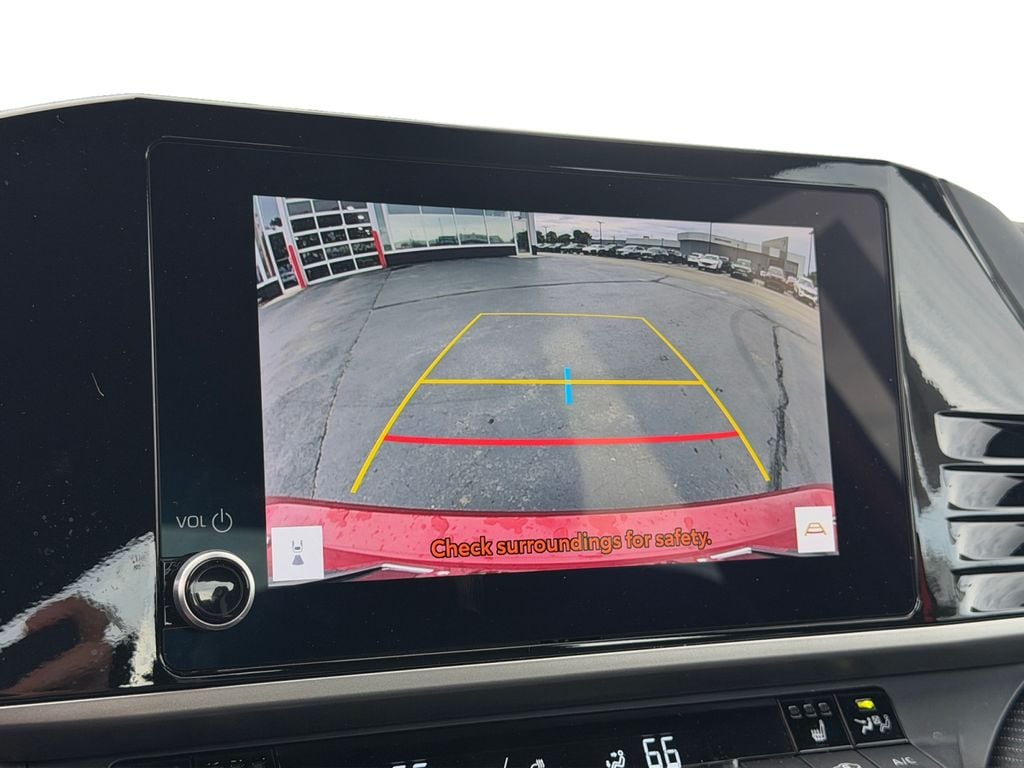 2025 Toyota Camry SE - Photo 21