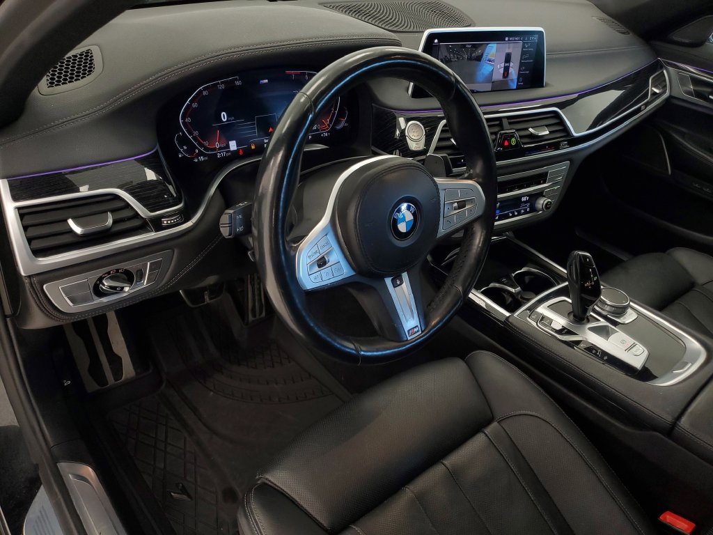 2022 BMW 7 Series 740i - Photo 14
