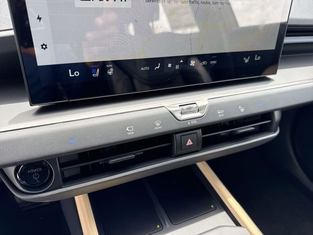 2026 Lexus ES BEV 350e Luxury - Photo 19