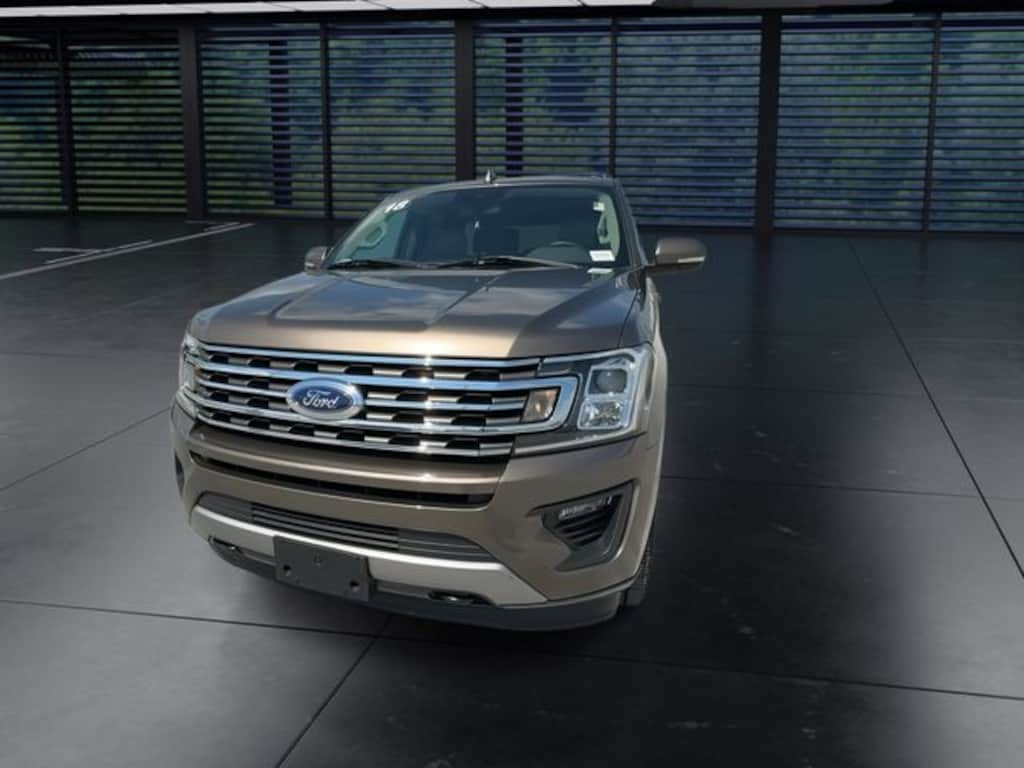 Used 2018 Ford Expedition XLT SUV