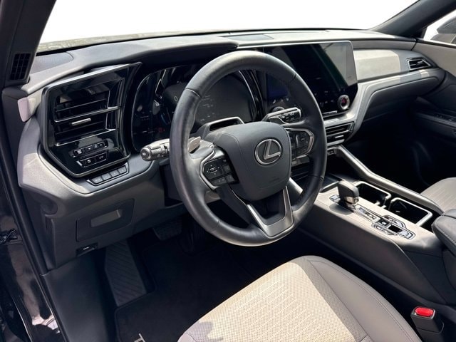 2025 Lexus TX Premium - Photo 24