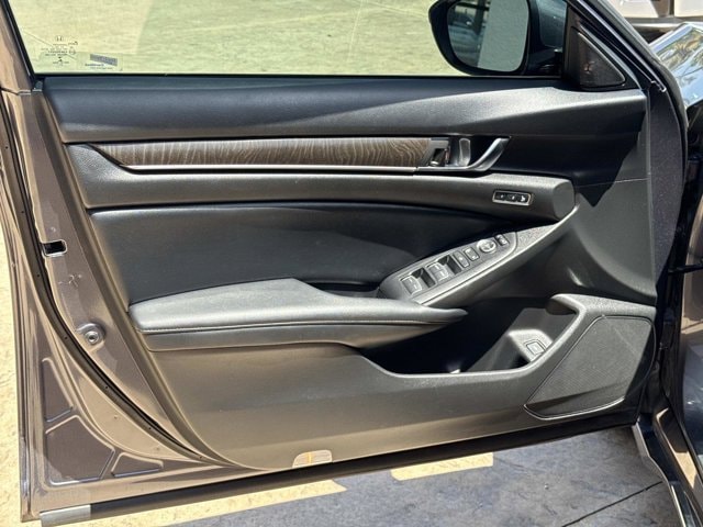 2022 Honda Accord Hybrid EX-L - Photo 11