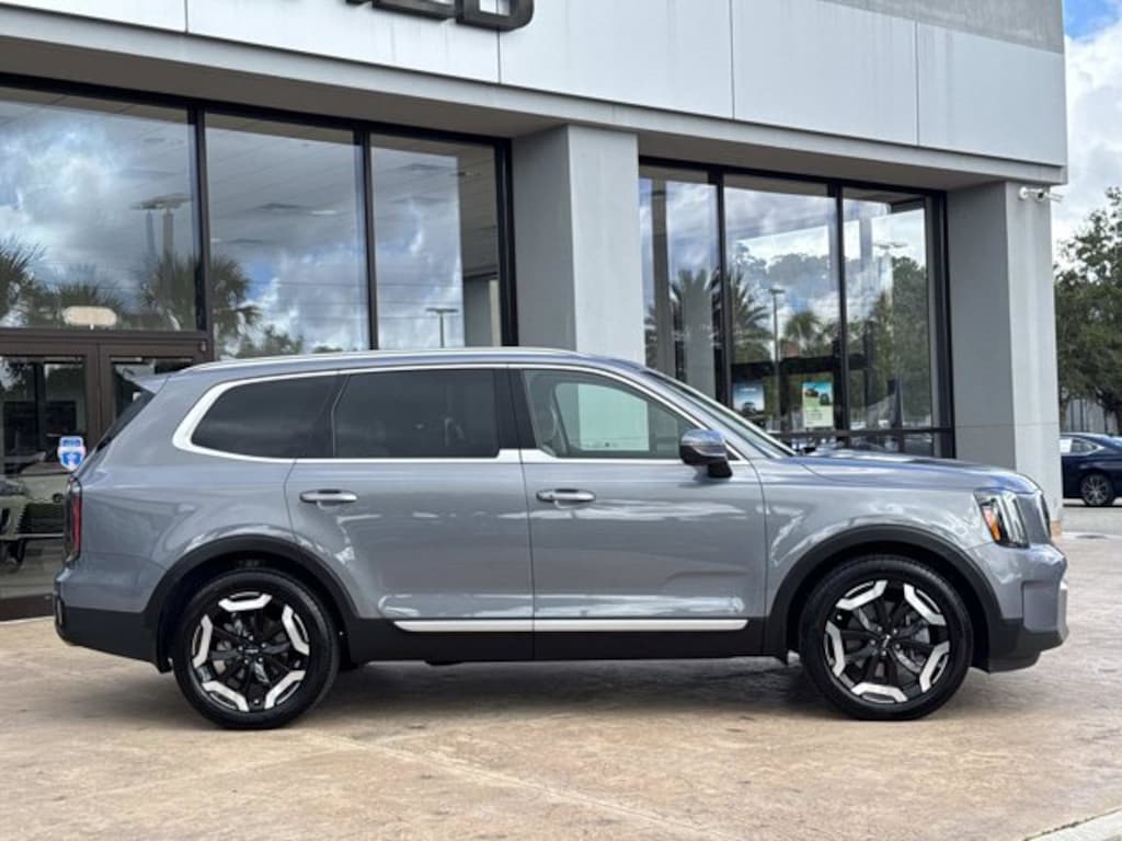 Used 2023 Kia Telluride EX