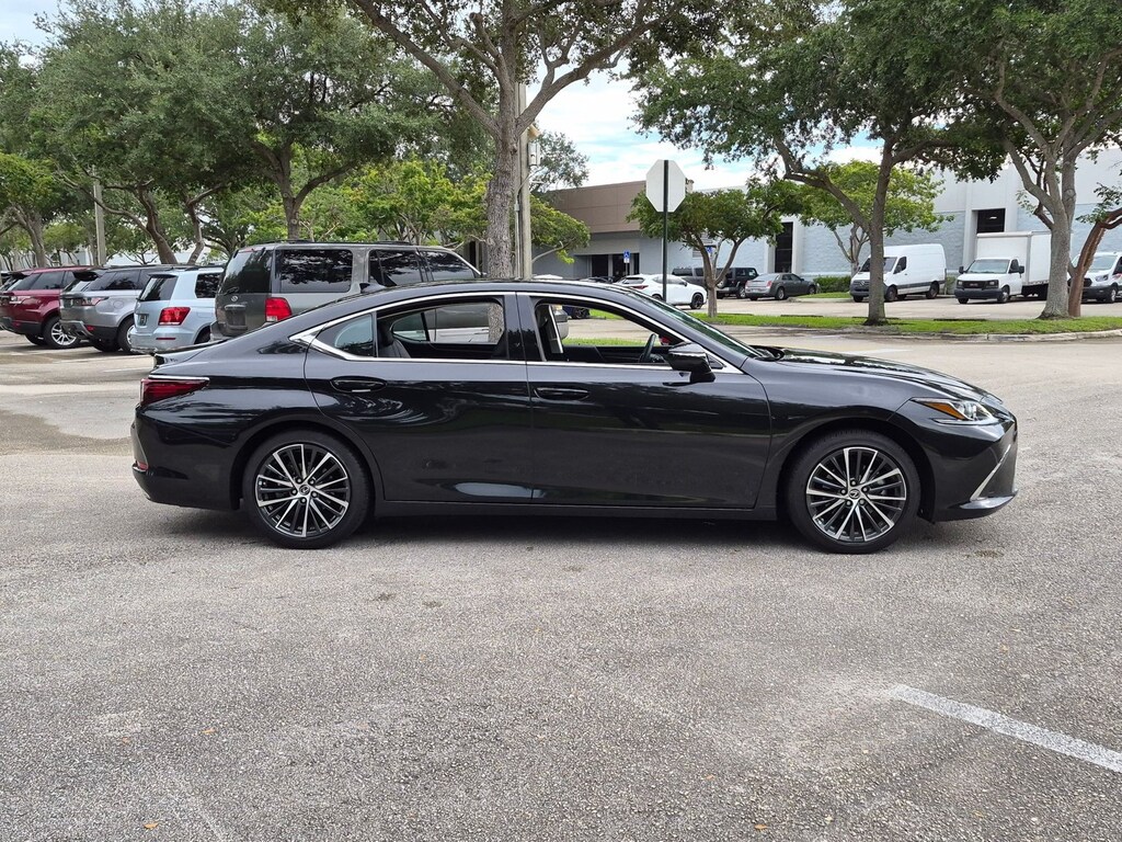 Used 2025 Lexus ES 350 Base Sedan