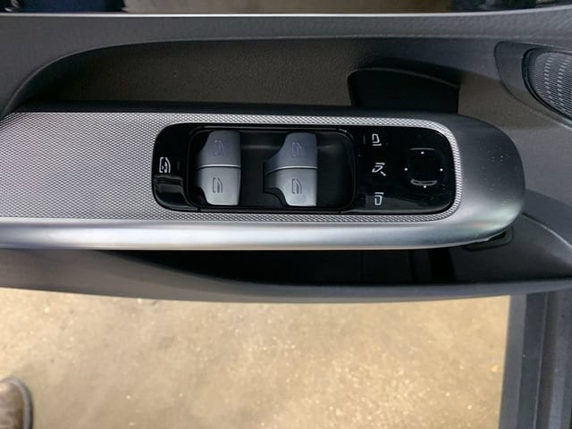 2025 Mercedes-Benz GLC Base - Photo 18