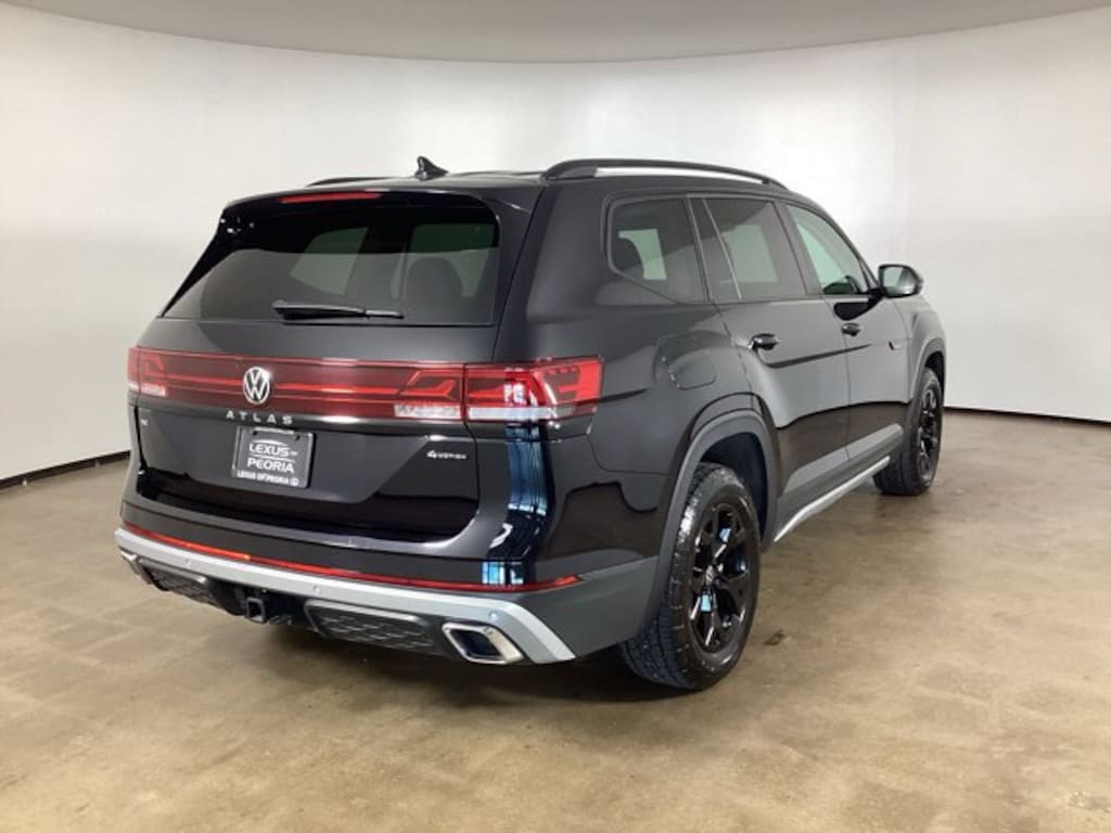 Used 2025 Volkswagen Atlas 2.0T Peak Edition