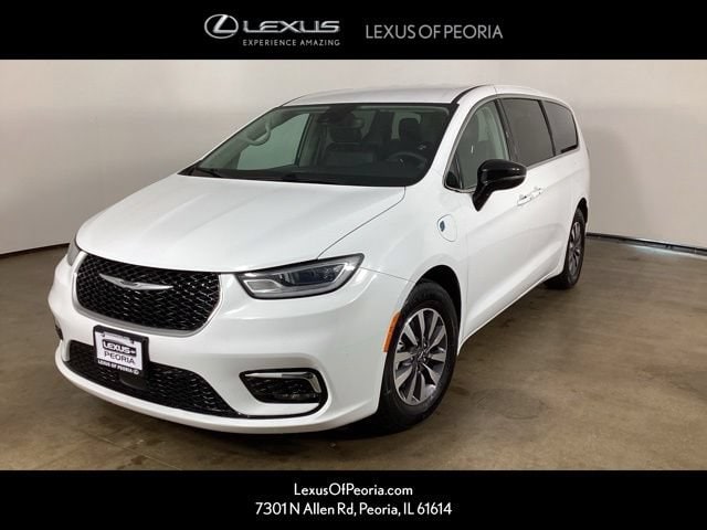 2024 Chrysler Pacifica PHEV