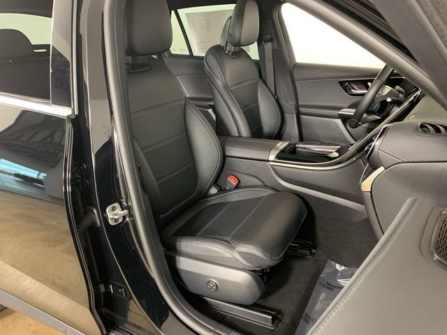 2025 Mercedes-Benz GLC Base - Photo 35