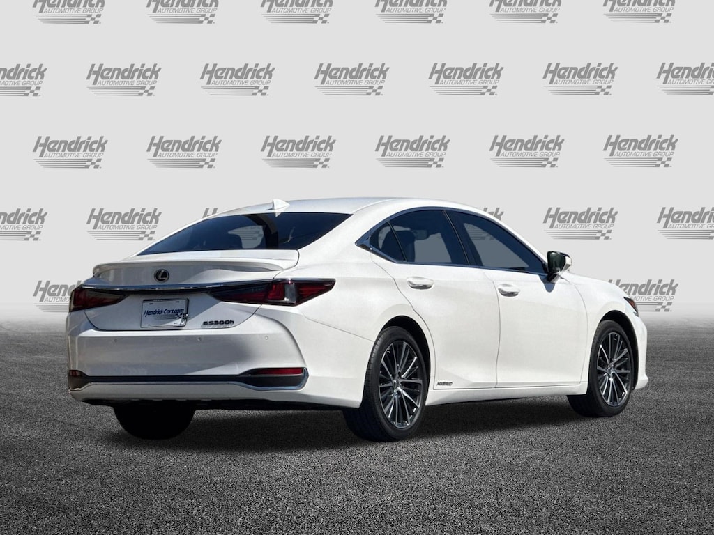 Certified 2022 Lexus ES 300h Sedan