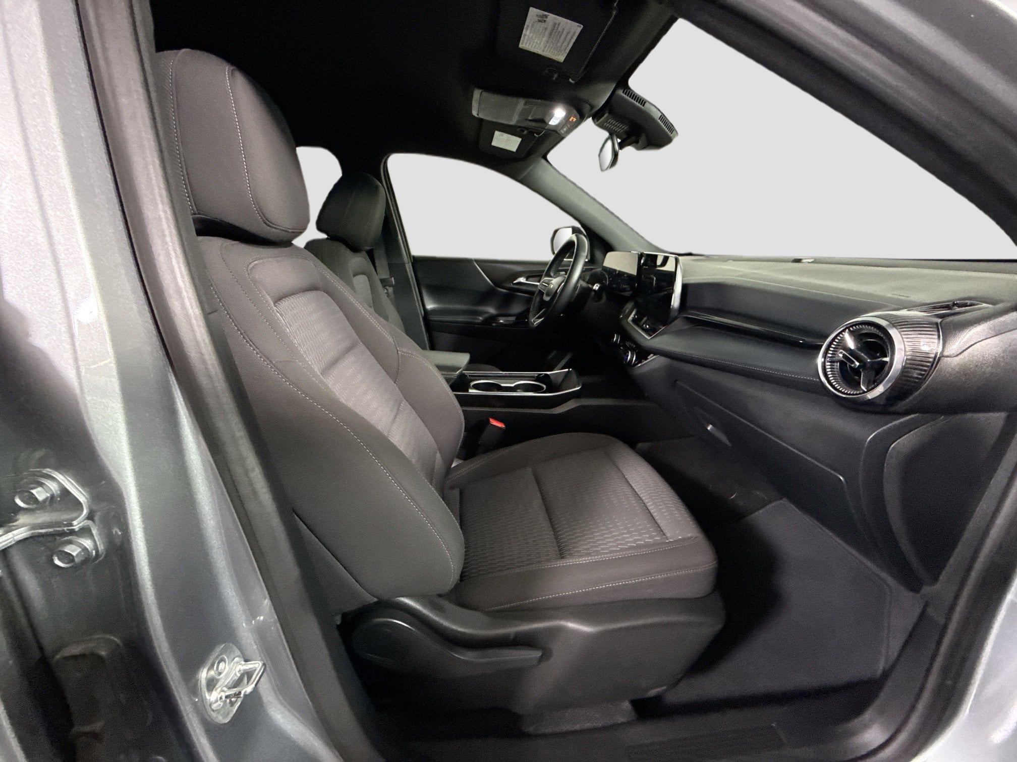 2025 Chevrolet Equinox LT - Photo 26