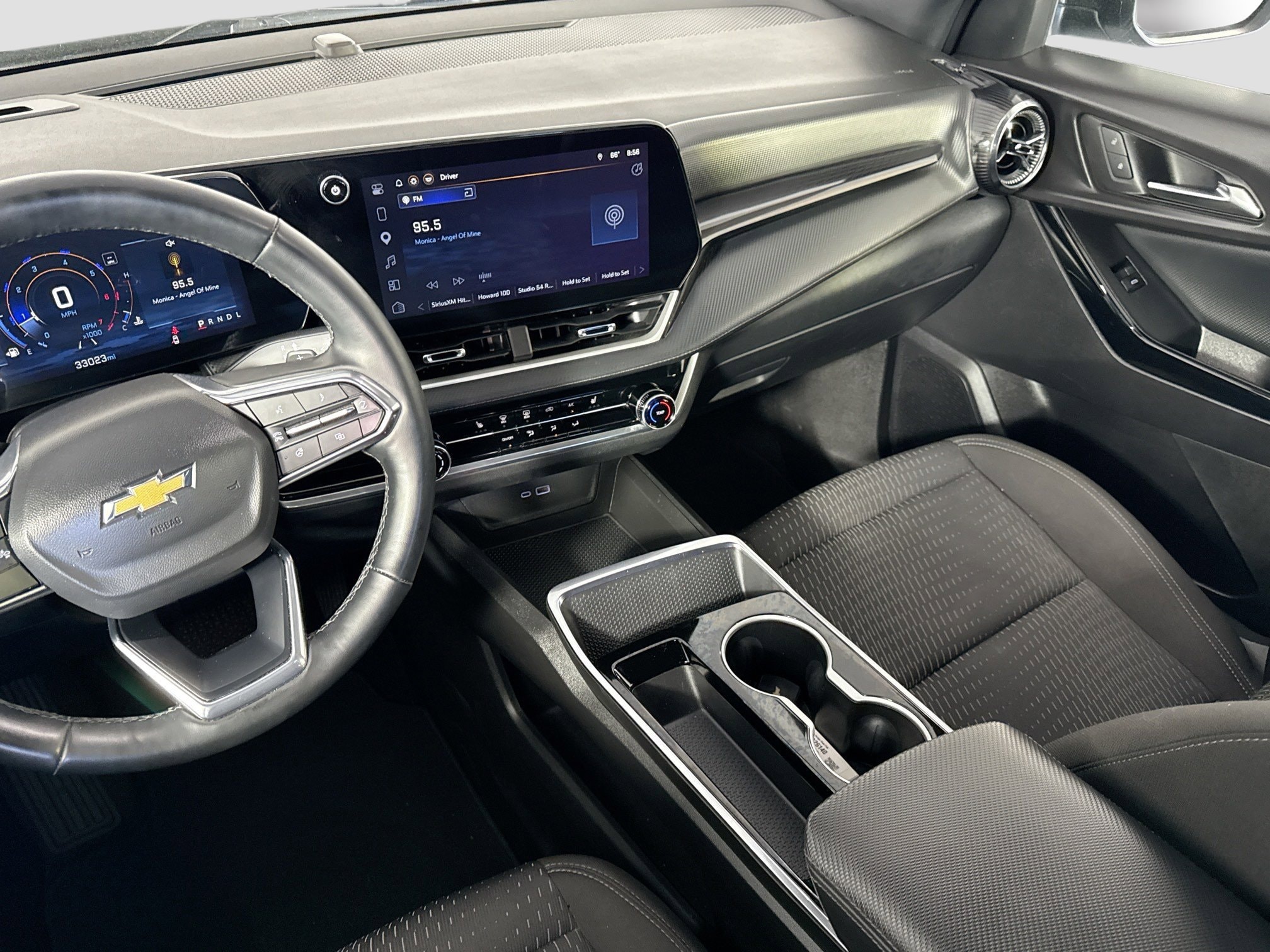 2025 Chevrolet Equinox LT - Photo 12