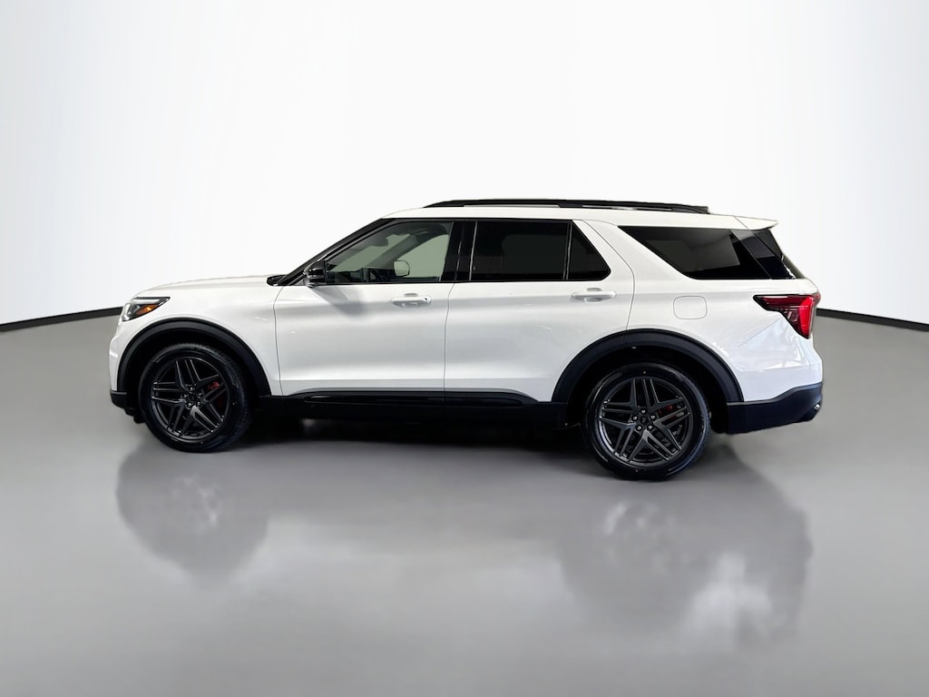 Used 2025 Ford Explorer ST Sport Utility