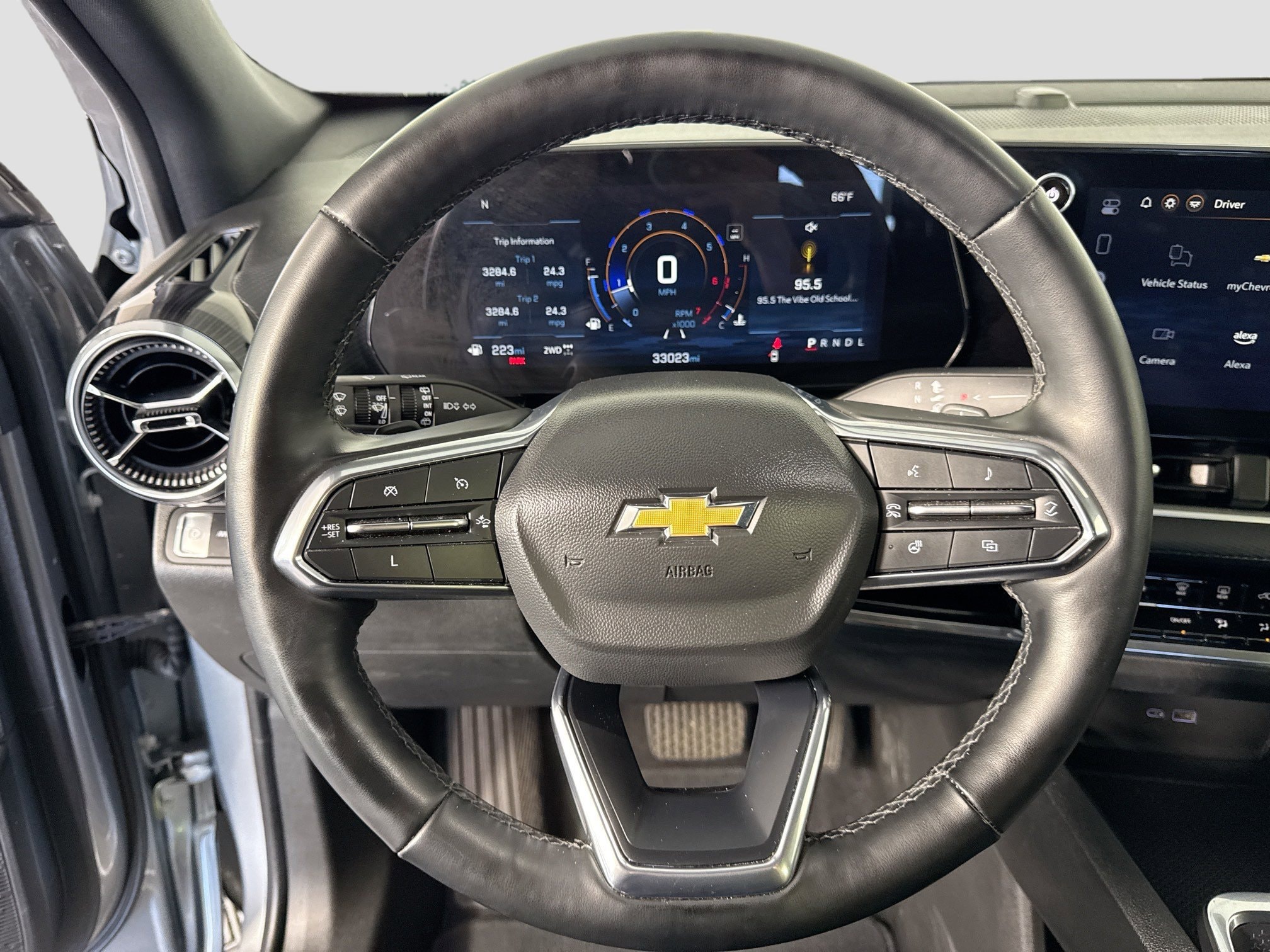 2025 Chevrolet Equinox LT - Photo 11