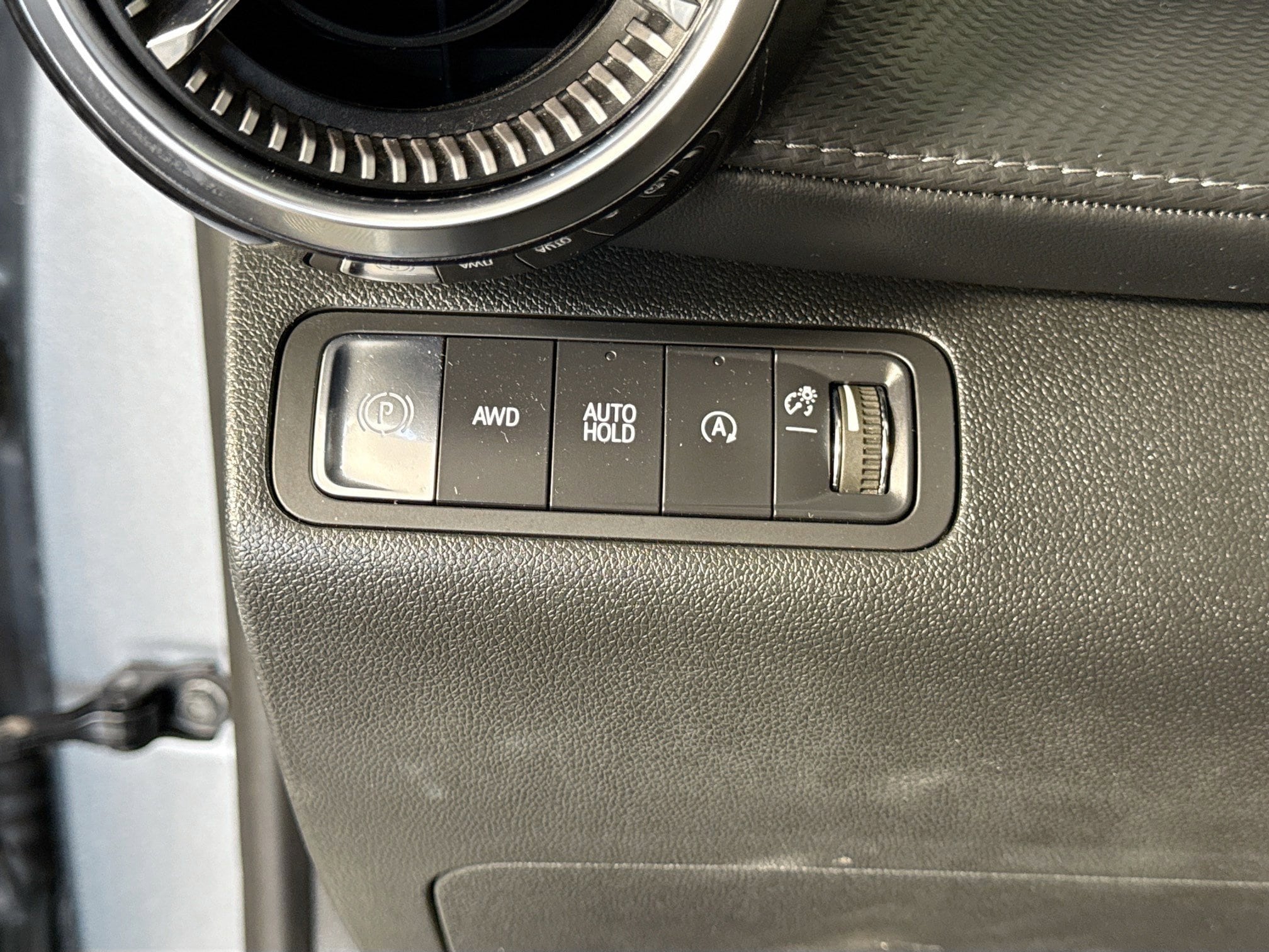 2025 Chevrolet Equinox LT - Photo 36
