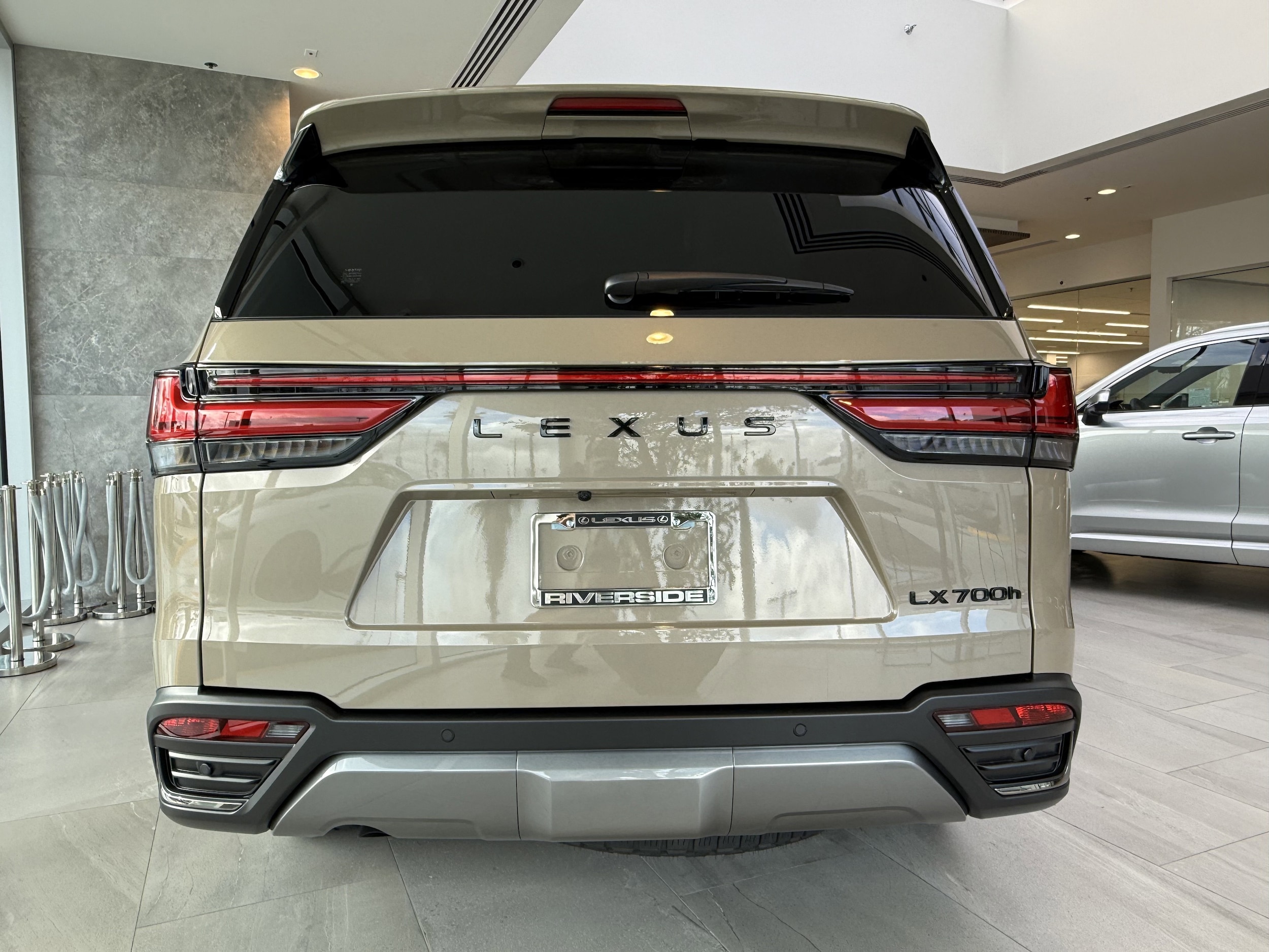 2026 Lexus LX 700h Overtrail - Photo 9
