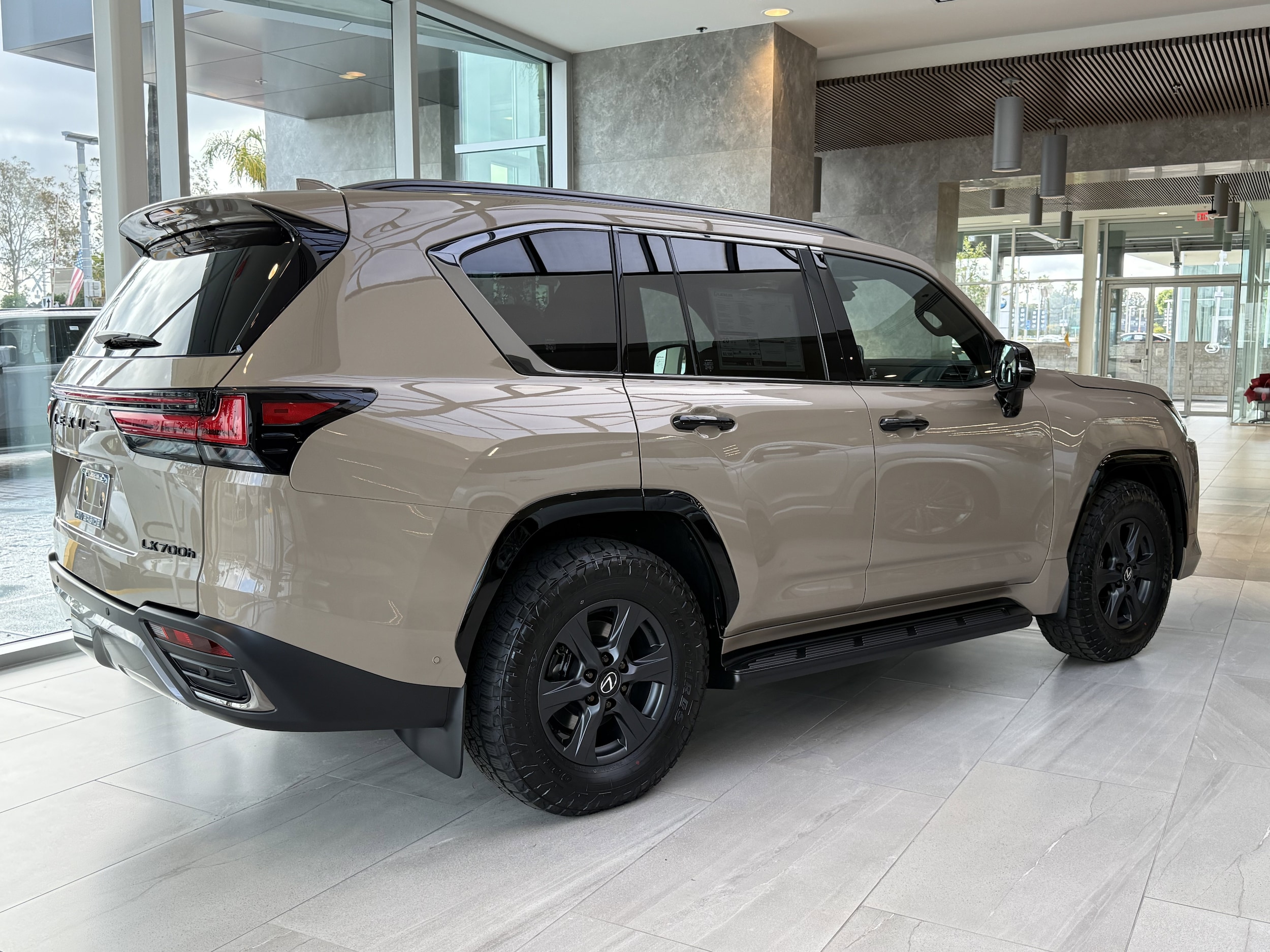 2026 Lexus LX 700h Overtrail - Photo 10