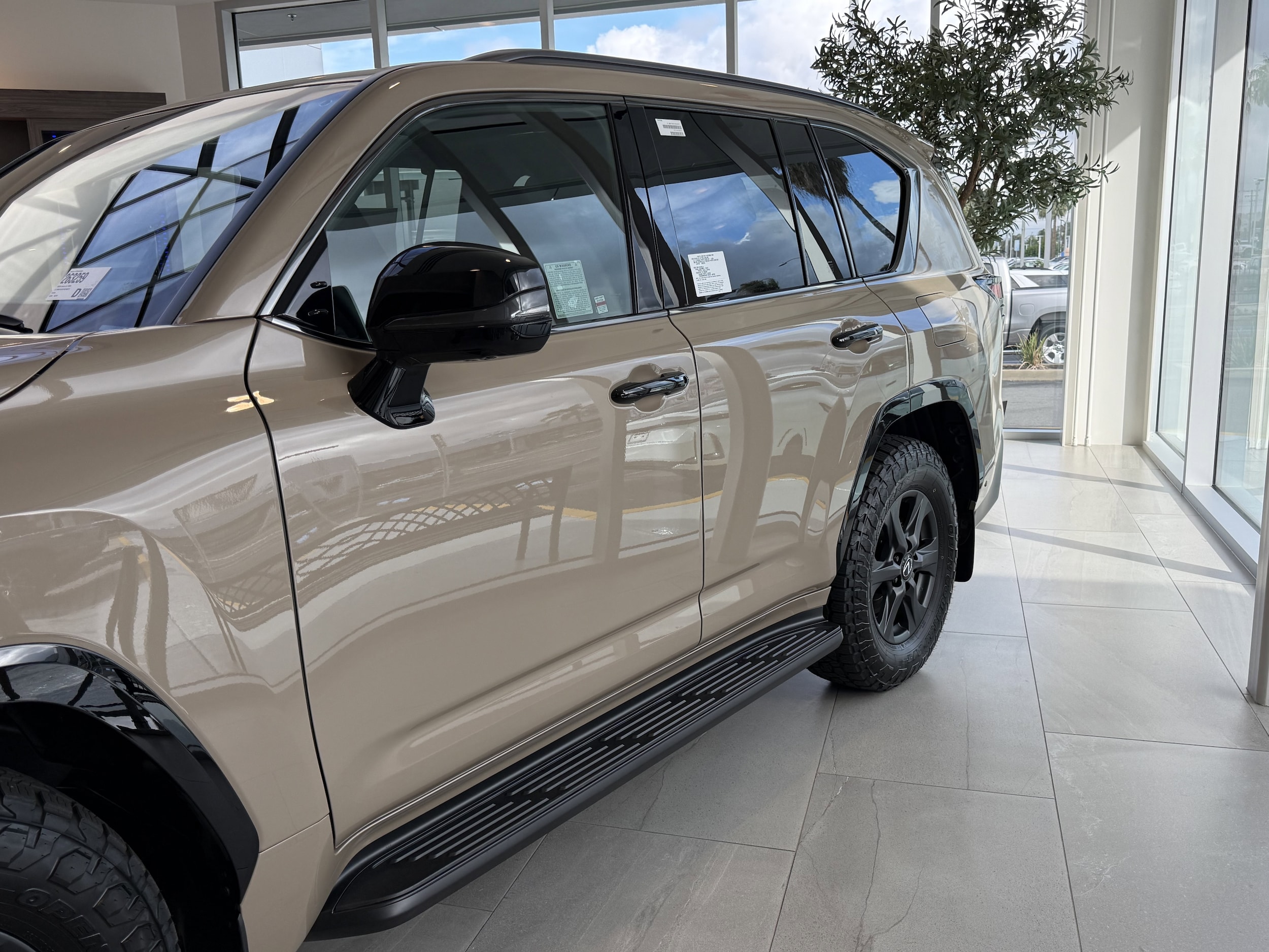 2026 Lexus LX 700h Overtrail - Photo 7
